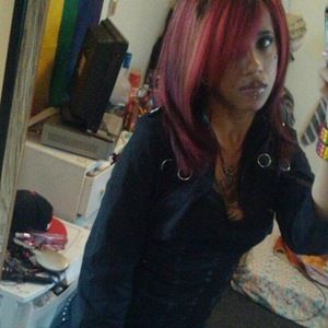 Meet your Posher, Nia liz